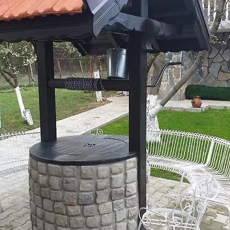 Stoyanovata Kashta * Kremenik
